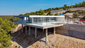 A Bauhu modular home for The Algarve