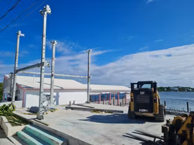 Bauhu modular home assembly in Elbow Cay, Bahamas